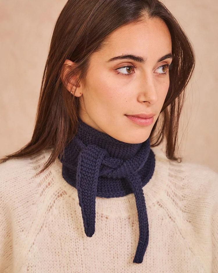 Sophie Schal Navy Blue