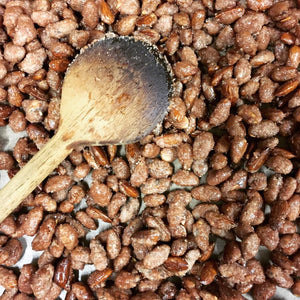 Mandelikat - Creme aus gebrannten Mandeln mit Meersalz