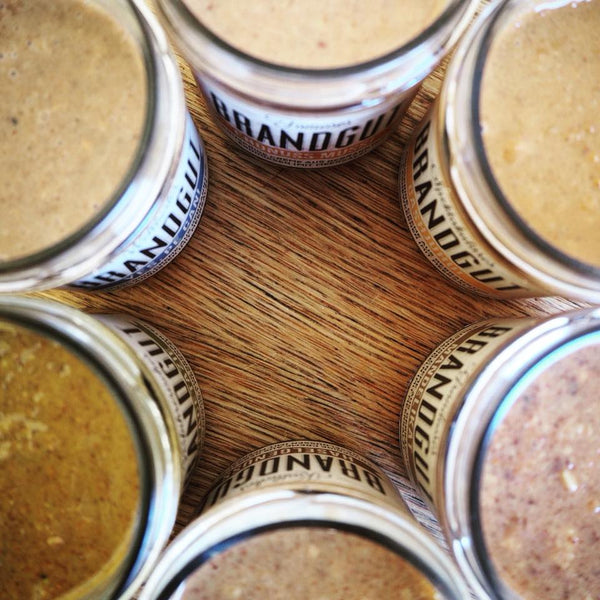 Erdnuss muss! - Creme aus gebrannten Erdnüssen mit Meersalz