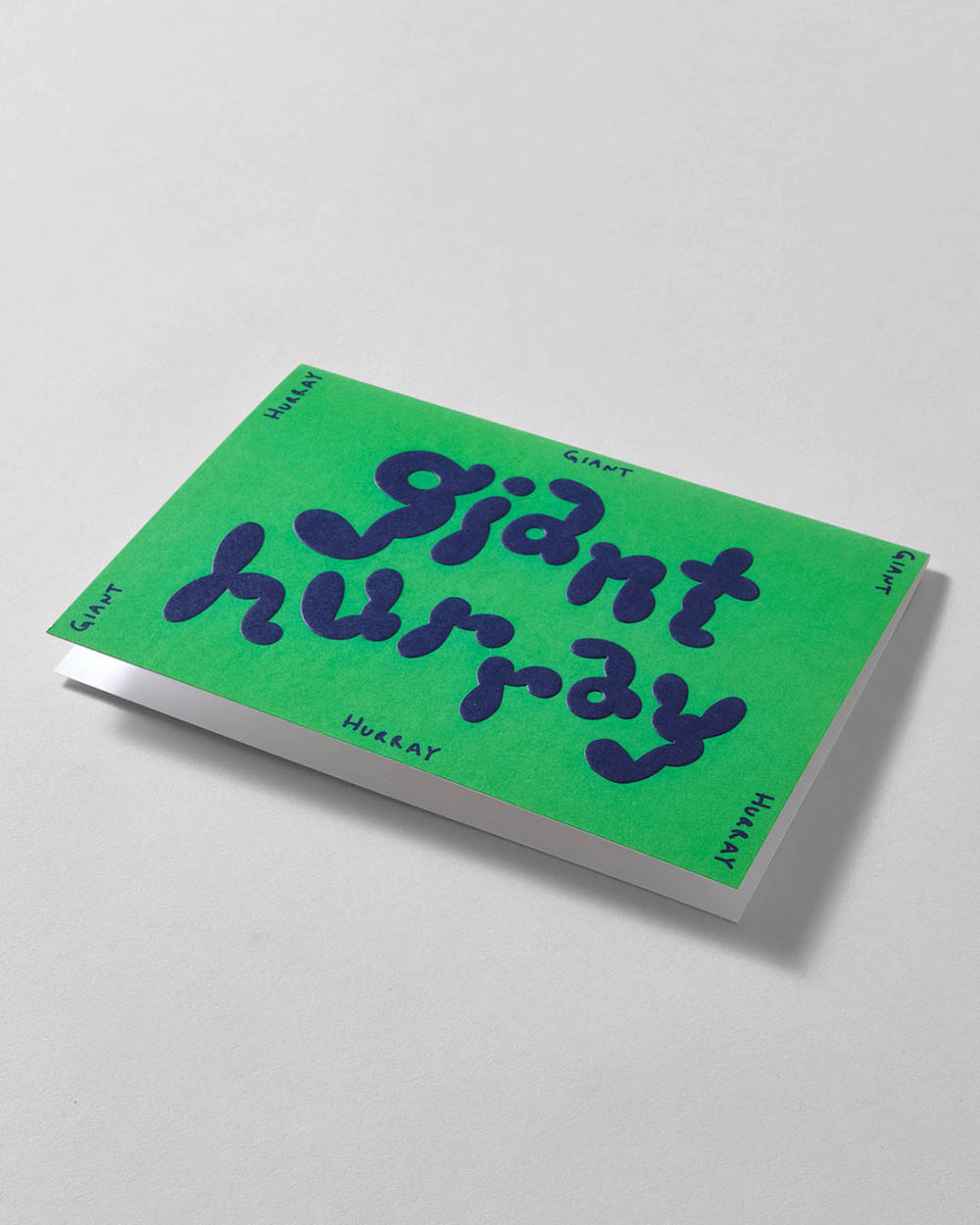 Giant Hurray Embossed Klappkarte
