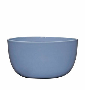 Amare Salatschale Groß - Hellblau, glatte Keramikschale aus Steinpulver, vielseitig einsetzbar, ideal für Obst oder als hitzebeständige Salatschüssel. Maße: ø28 x h15cm.