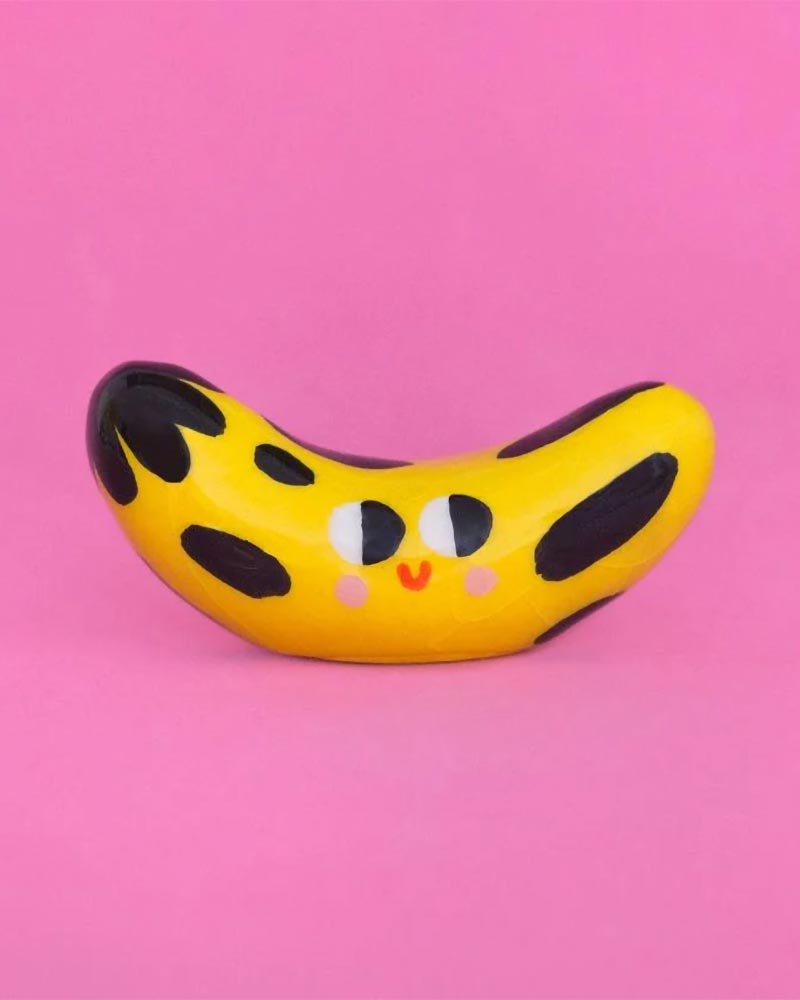 Tiny Hungry Banana Keramikskulptur