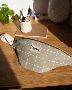Bauchtasche Olivia in Tonerde-Grün/Weiß-Karo