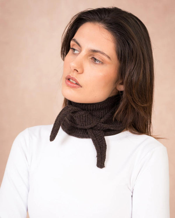 Kleiner Schal aus Wolle Chocolate