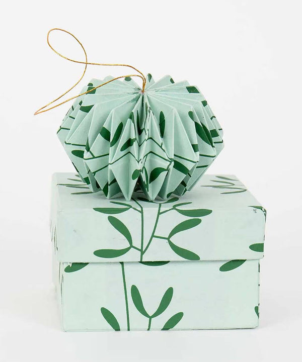 Origami Weihnachtsbaumanhänger Green