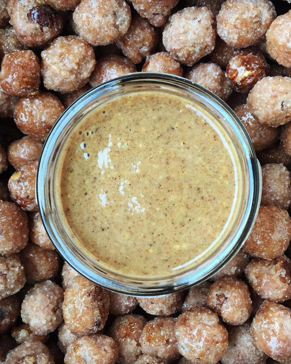 Haselgenuss - Creme aus gebrannten Haselnüssen mit Meersalz