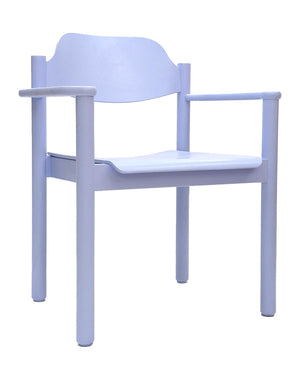 Stuhl 24 / Hellblauer Stuhl mit Armlehne