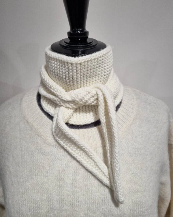 Kleiner Schal aus Wolle Offwhite
