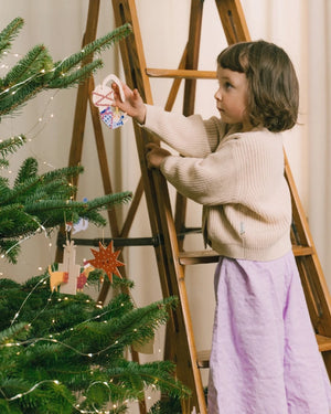 Hölzerner Weihnachtsbaum-Anhänger Hund