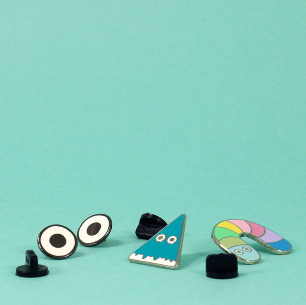 Metal Pin Ghost Eyes  (Serie #1)