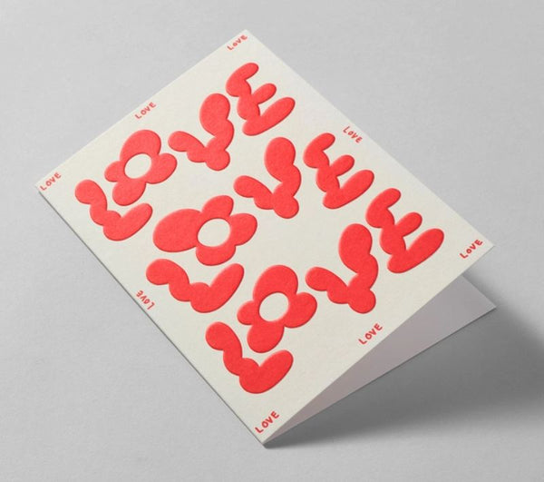 Wrap Love Love Love Embossed Klappkarte