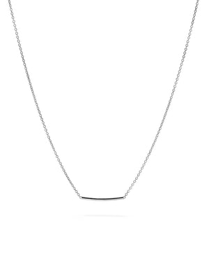 Pipe Kette Silber: Minimalistische Halskette mit feiner Silberkette und horizontalem Bar-Anhänger, handgefertigt in Italien, inspiriert von nordischem Design.