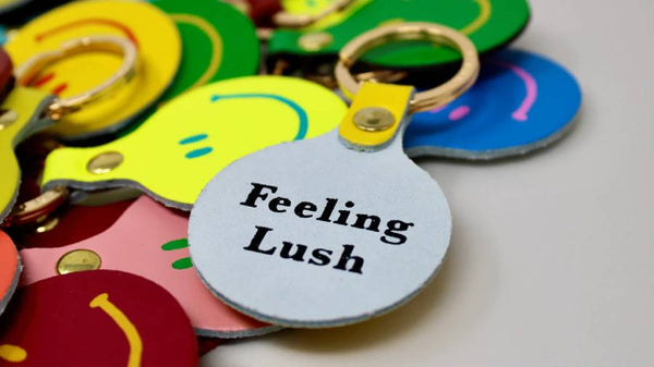 Feeling Lush Smiley Schlüsselanhänger Neon Yellow