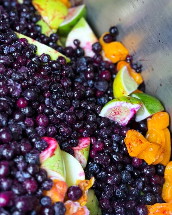 Swet - "Purple Haze" Hot Sauce mit Blaubeeren und Madame Jeanette