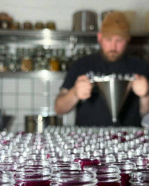 Swet - "Purple Haze" Hot Sauce mit Blaubeeren und Madame Jeanette