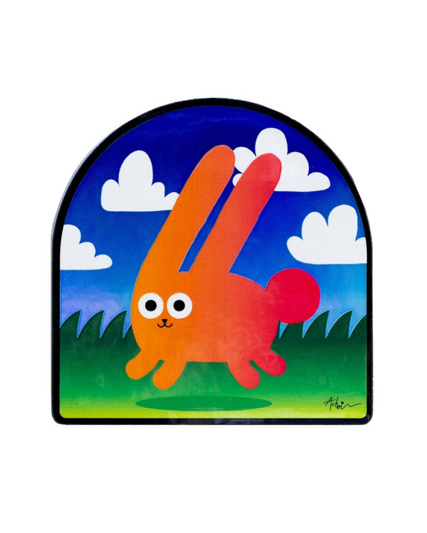 Studio Arhoj - Sticker Countryside Rabbit: Illustration eines springenden Hasen mit langen Ohren in einem bogenförmigen Rahmen, ideal zum Verzieren von Laptops, Flaschen oder Planern.