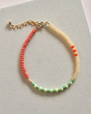 San San - Lente Armband aus Glasperlen Chai Latte - Green Apple - Dusty Rose