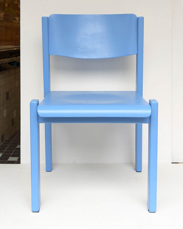Chairity by Human Empire – Stuhl #38 – Lichtblau