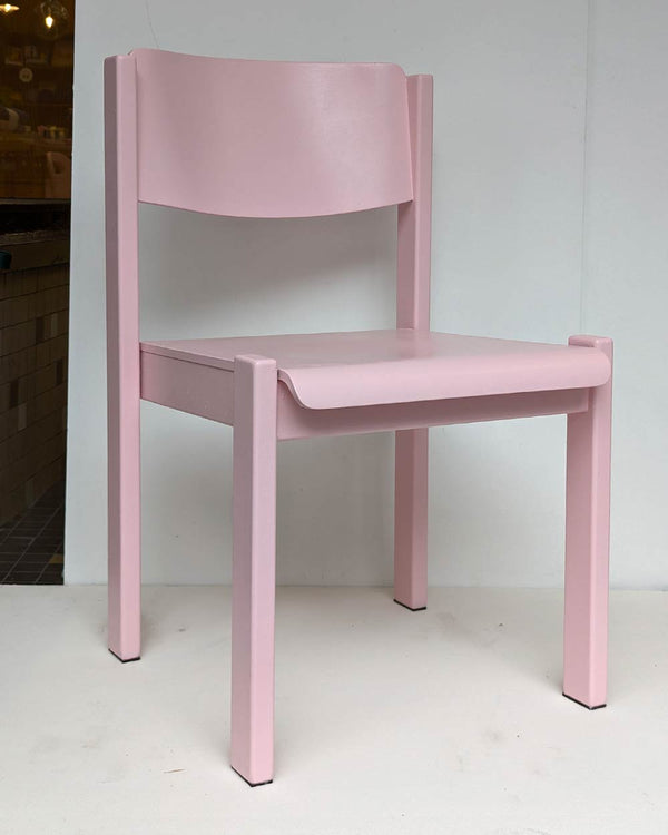 Chairity by Human Empire – Stuhl #39 – Rosa