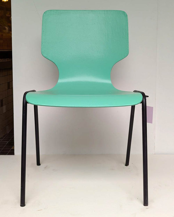 Chairity by Human Empire – Stuhl #43 – Mint