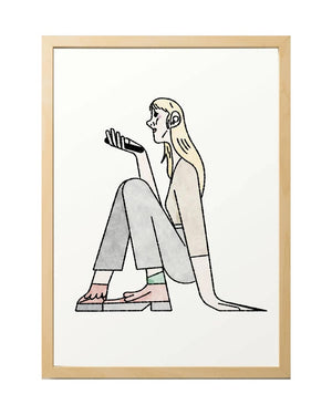 Sergio Membrillas Voice Message FineArt Print: Illustration einer sitzenden Frau im Profil mit einem kleinen rechteckigen Objekt. Erhältlich in DinA4 und DinA3.