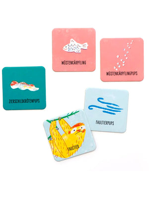 Wer hat gepupst? - Memo: Sechs Karten zeigen Tiere und deren Pupse, darunter Wüstenkärfpling und Faultier. Ein lustiges Gedächtnisspiel für Kinder, um Tier-Pupse zuzuordnen.