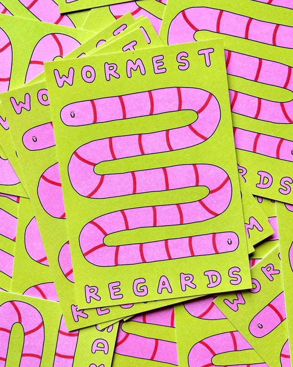 Wormest Regards Postkarte Rosa Wurm Gelber Hintergrund Wobbly Studio