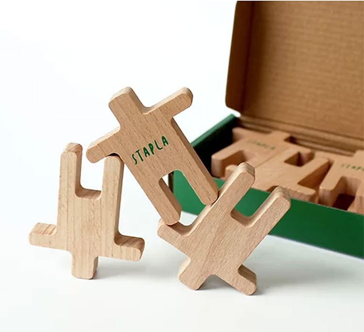 STAPLA - 12 Spielfiguren aus Holz